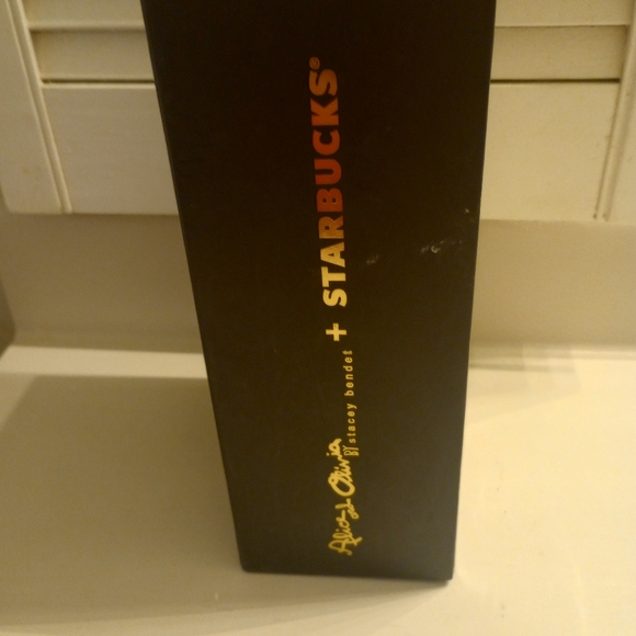 Alice & Olivia and Starbucks Collab 2013 Barista Bear NIB - Picture 4 of 6